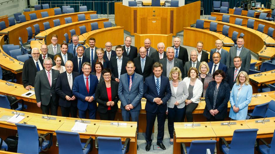 Die CDU Fraktion im Landtag Rheinland-Pfalz Gruppenfoto der CDU Fraktion im Landtag Rheinland-Pfalz